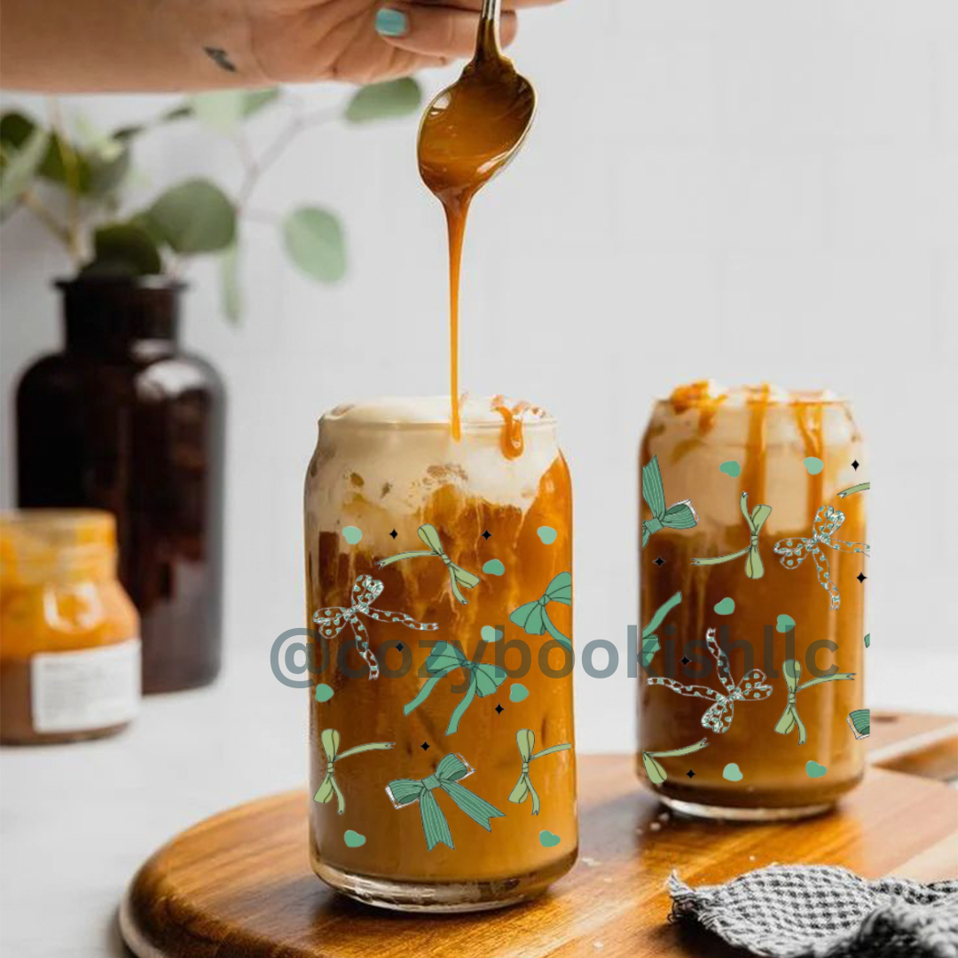 Multiple Green Bows - 16 oz. Glass Tumbler 🍀🎀