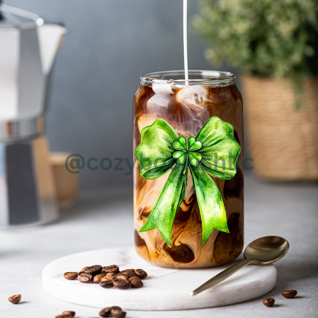 Green Bows - 16 oz. Glass Tumbler 🍀🎀